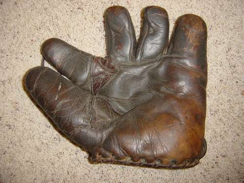 Reach Patched Finger Front